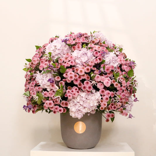 Gardenia Esplendor luxury floral arrangement premium handcrafted pink spray roses grand elegant interiors Kuwait Vitali Concept