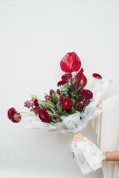 Ramo Bailaora II luxury floral bouquet premium handcrafted vibrant blooms elegant Spanish inspired gifting Kuwait Vitali Concept