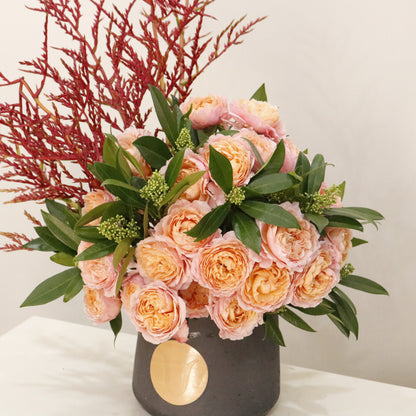 Rosaria luxury floral arrangement premium roses handcrafted elegant Kuwait Vitali Concept
