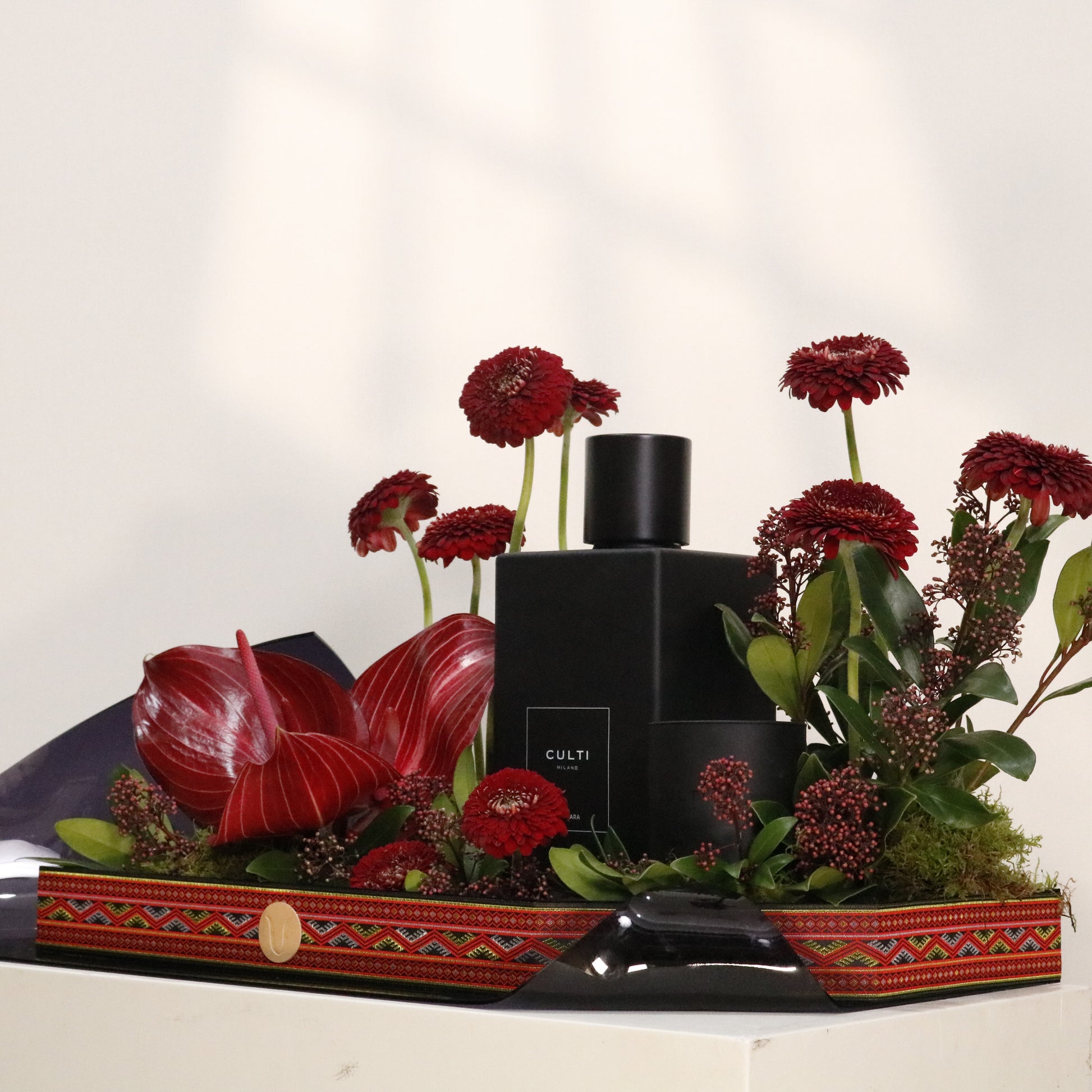 Black Label Flower Set luxury premium handcrafted floral gift set exclusive elegant VIP gifting Kuwait Vitali Concept