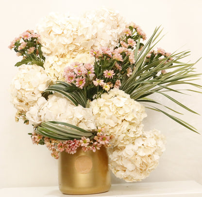 Doroda luxury floral arrangement premium handcrafted blooms elegant refined gifting Kuwait Vitali Concept
