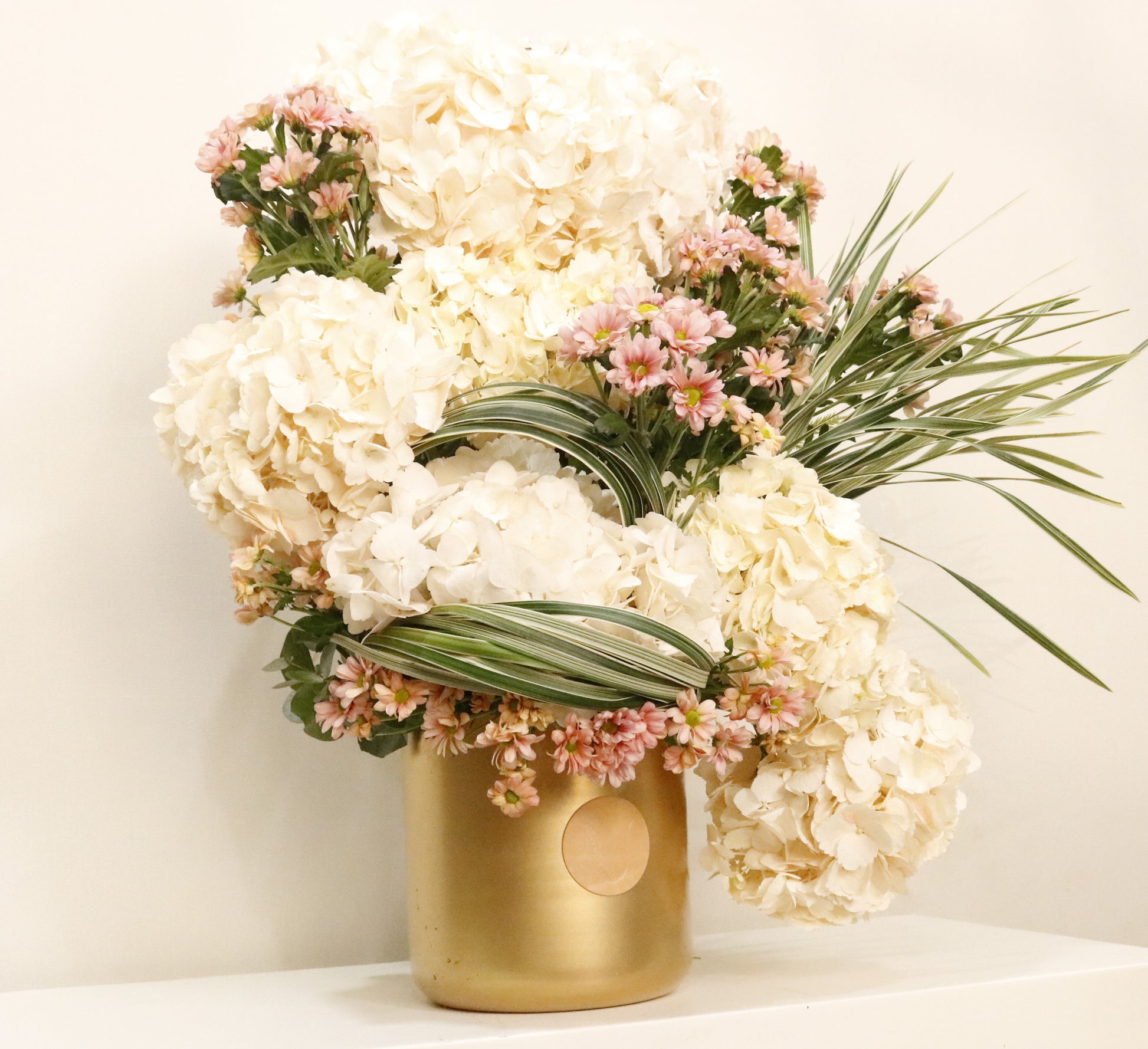 Doroda luxury floral arrangement premium handcrafted blooms elegant refined gifting Kuwait Vitali Concept