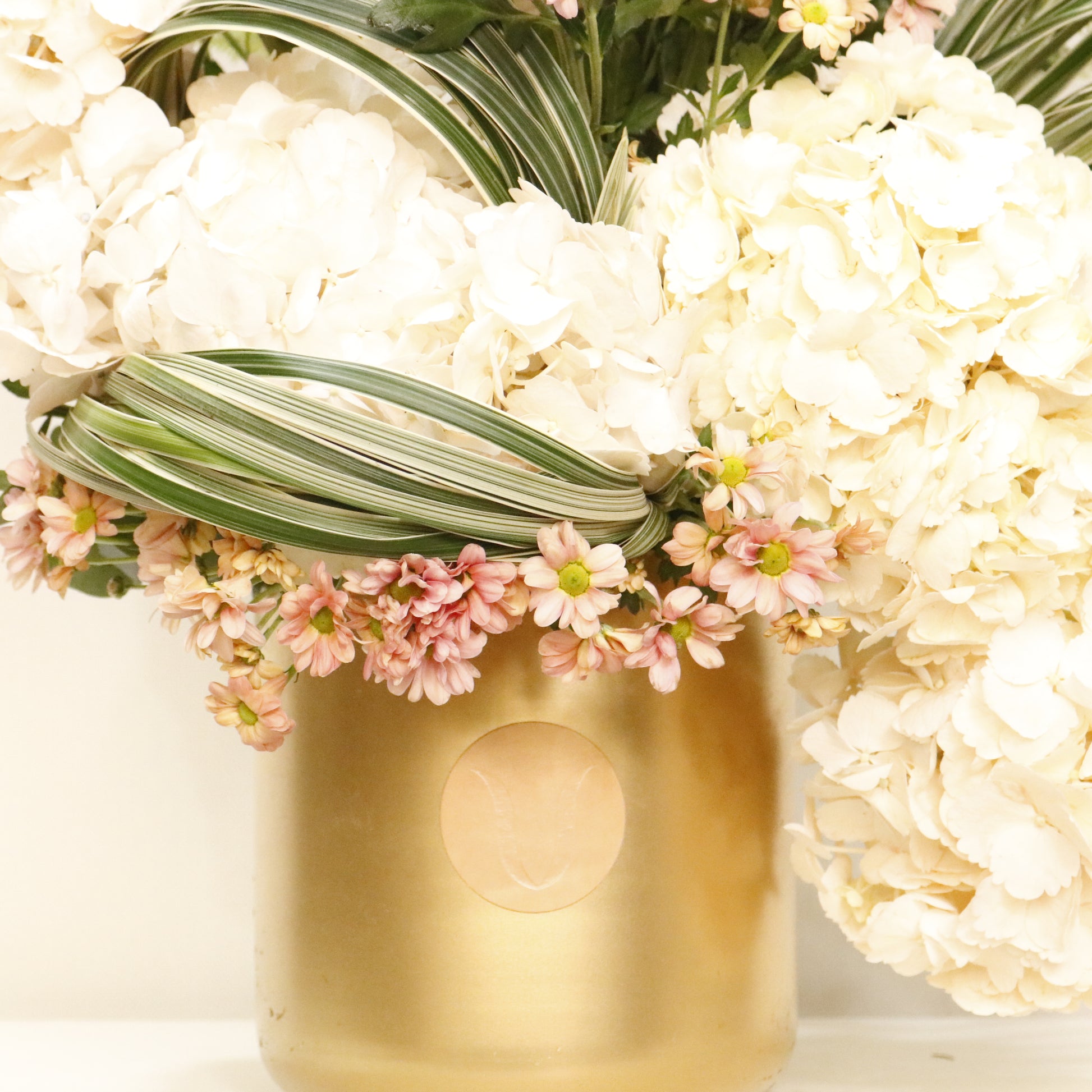 Doroda luxury floral arrangement premium handcrafted blooms elegant refined gifting Kuwait Vitali Concept