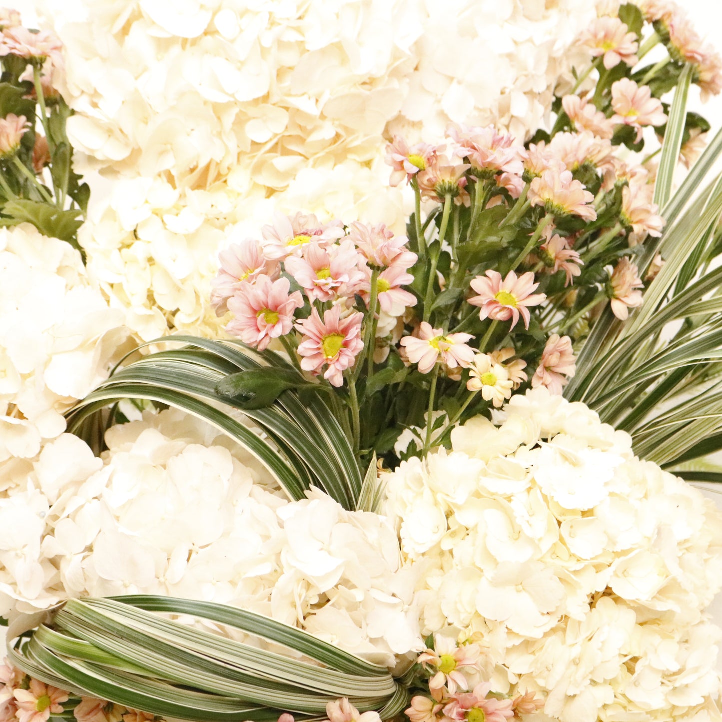 Doroda luxury floral arrangement premium handcrafted blooms elegant refined gifting Kuwait Vitali Concept