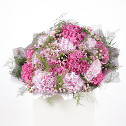 Vitali Bouquet 3 luxury rose bouquet premium handcrafted blooms elegant grand gifting Kuwait Vitali Concept