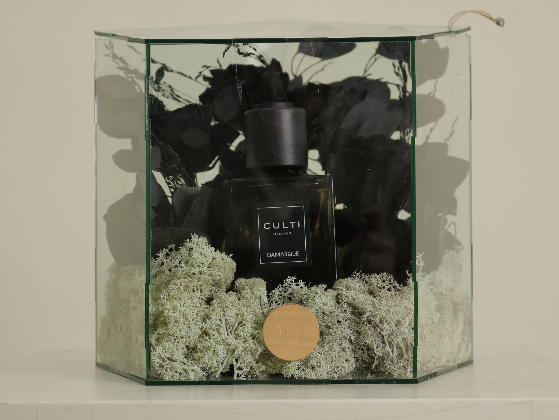Black Velvet luxury preserved black rose terrarium Culti Milano Damasque VIP gifting modern décor Kuwait Vitali Concept