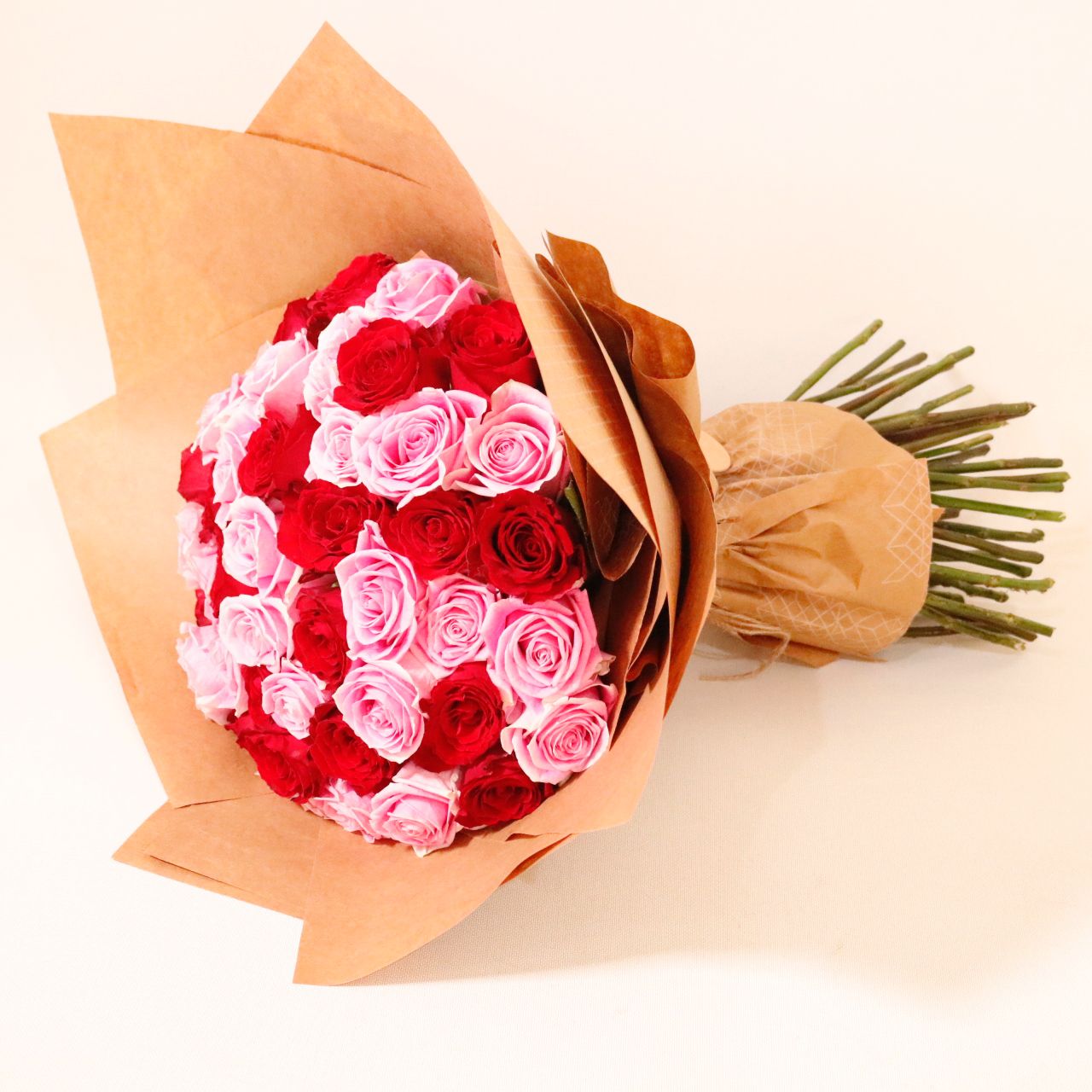 Vitali Bouquet V luxury rose bouquet 40 premium red pink roses grand gestures luxury spaces Kuwait Vitali Concept