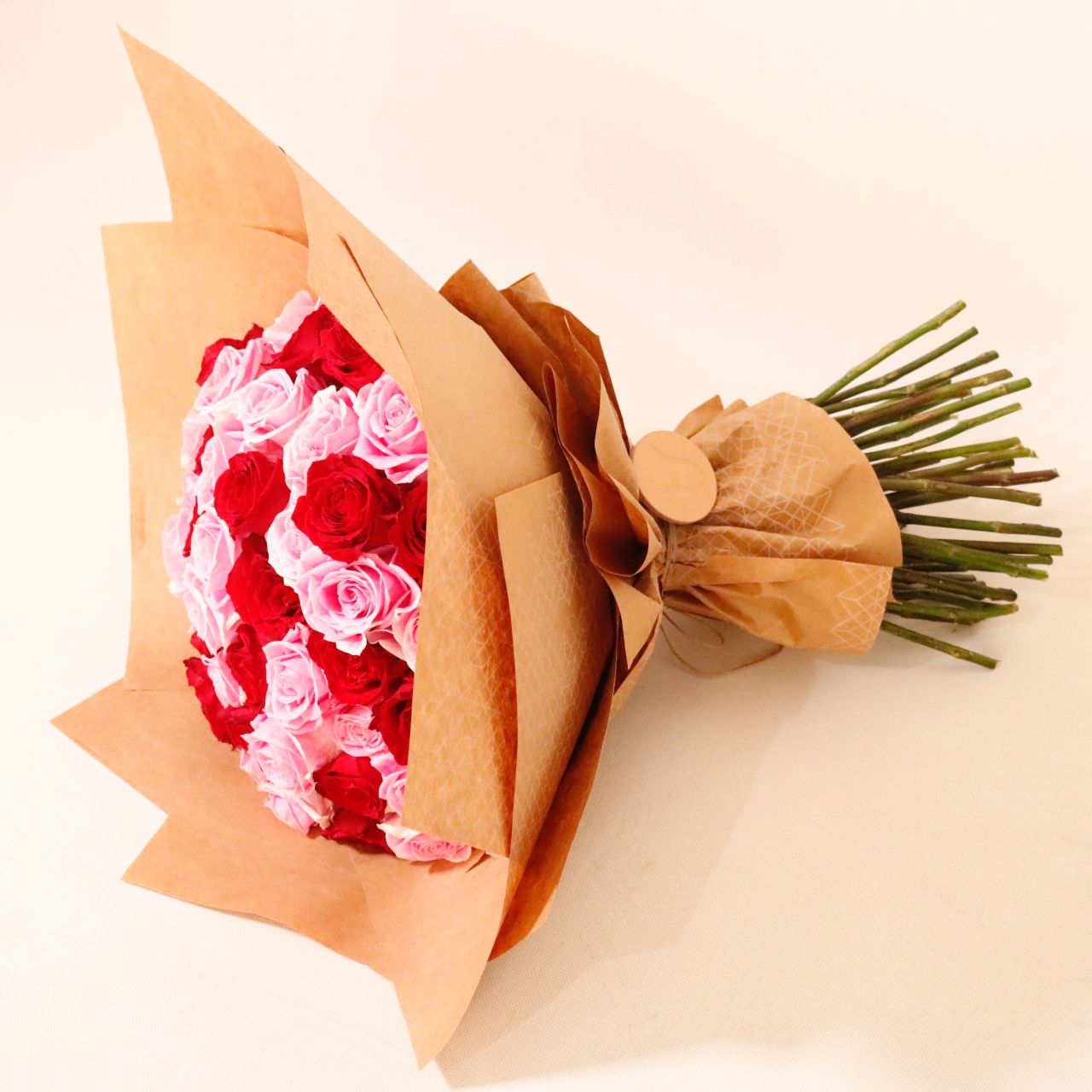 Vitali Bouquet V luxury rose bouquet 40 premium red pink roses grand gestures luxury spaces Kuwait Vitali Concept