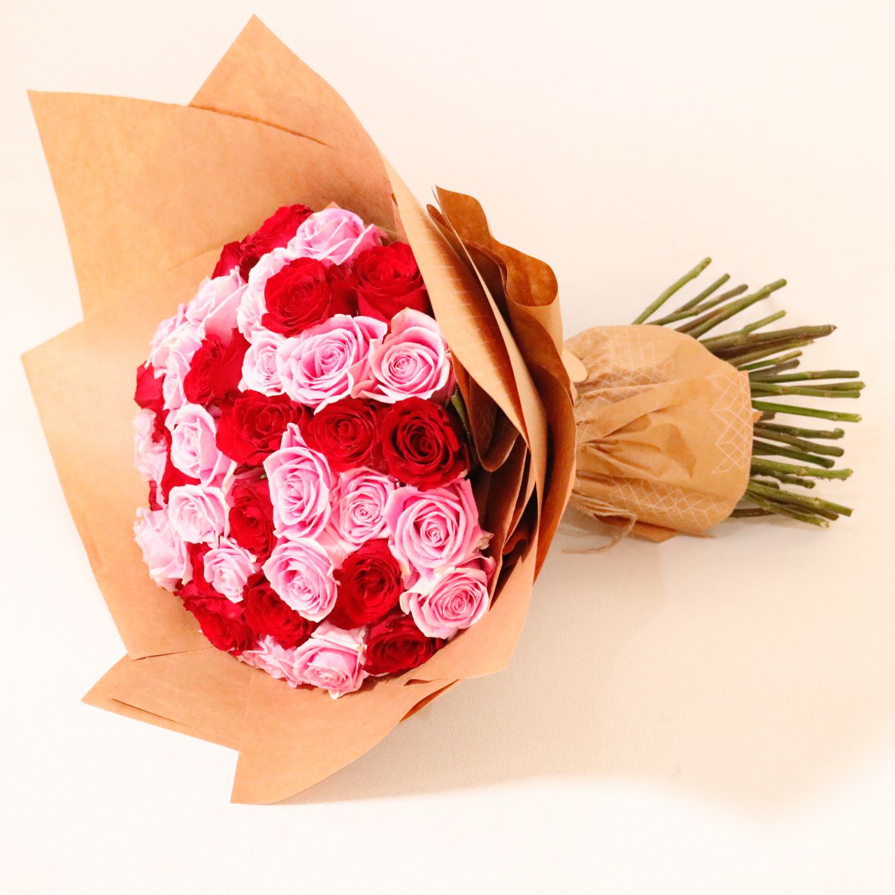 Vitali Bouquet V luxury rose bouquet 40 premium red pink roses grand gestures luxury spaces Kuwait Vitali Concept